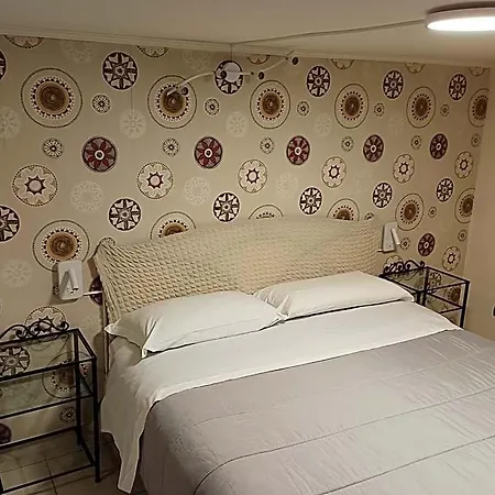 Beb Maryposa Bed & Breakfast 3*