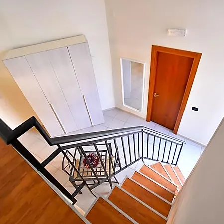 Beb Maryposa فندق مبيت وإفطار نابولي