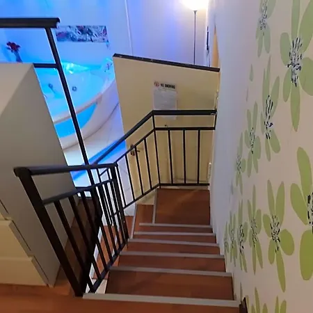 Beb Maryposa فندق مبيت وإفطار نابولي